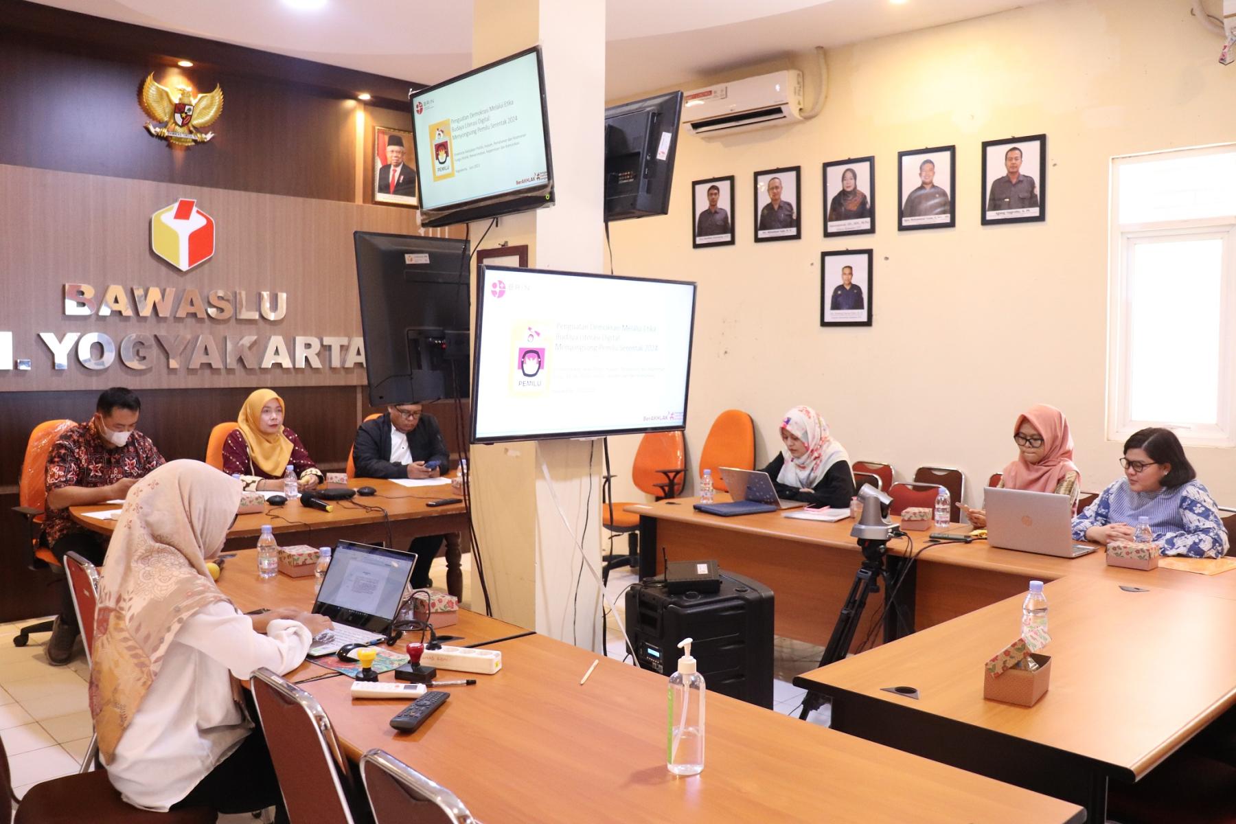 Lakukan Riset Penguatan Demokrasi dan Literasi Digital, Tim Peneliti BRIN Kunjungi Bawaslu DIY