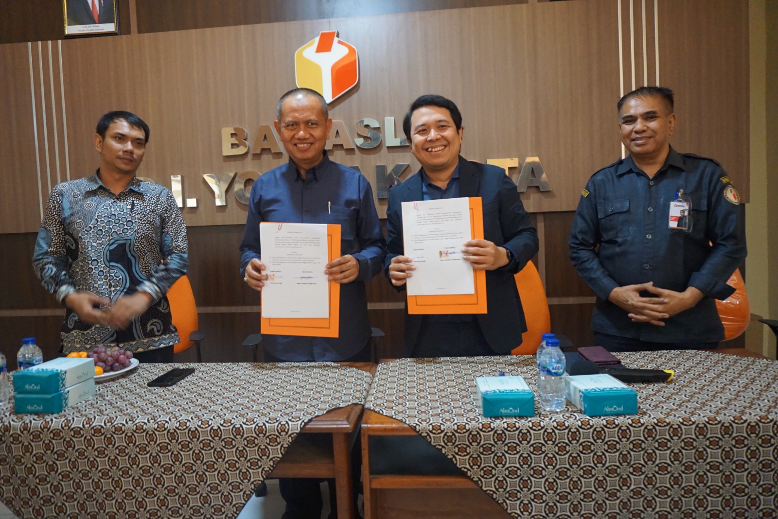 Jalin Kerja Sama Tentang Kepemiluan, Bawaslu DIY dan Universitas Nadhlatul Ulama Yogyakarta Tanda Tangani Nota Kesepahaman