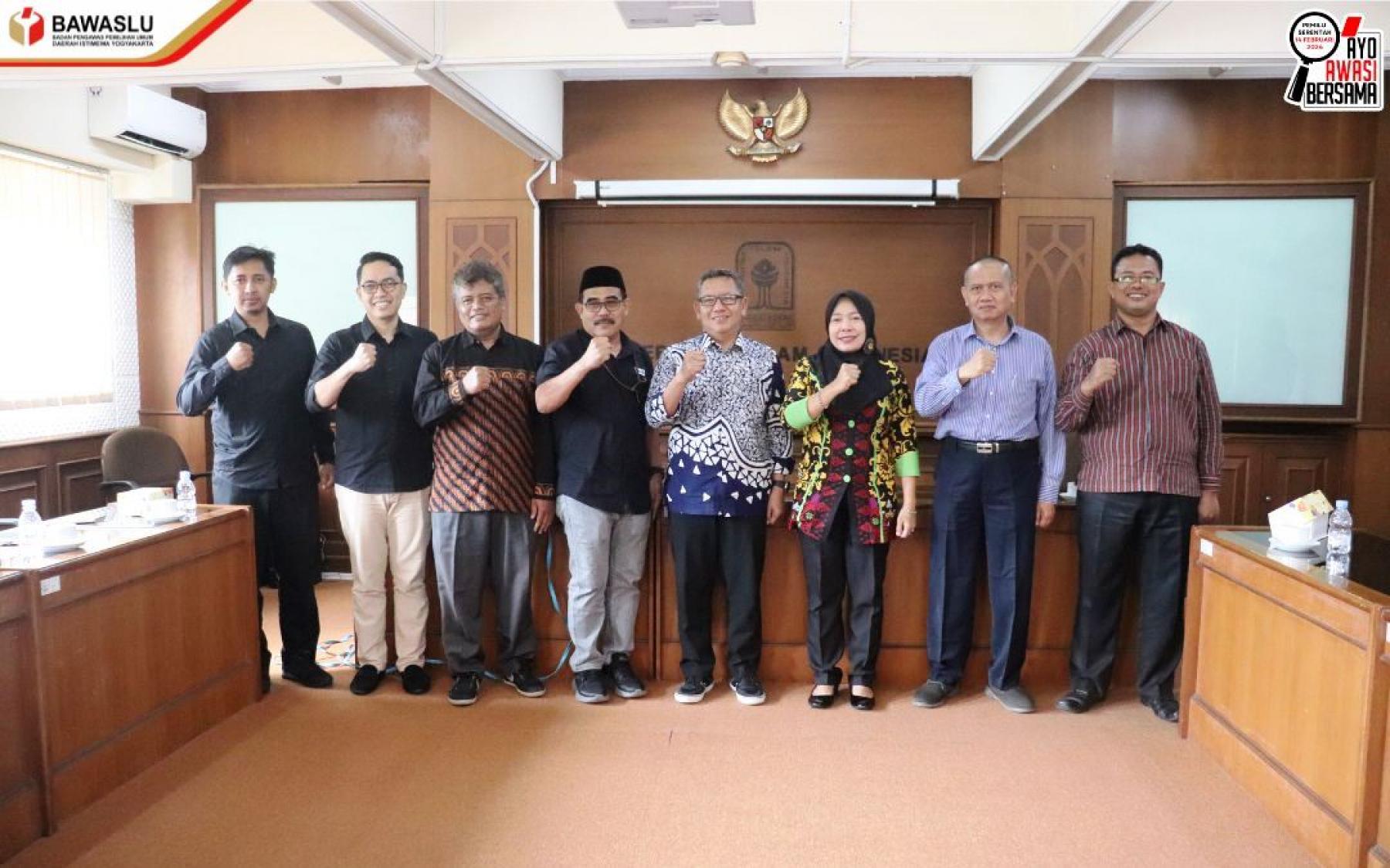 Bawaslu DIY Audiensi Ke UII Yogyakarta, Jalin Kerjasama Demi Penyelenggaraan Pemilu Damai dan Berintegritas