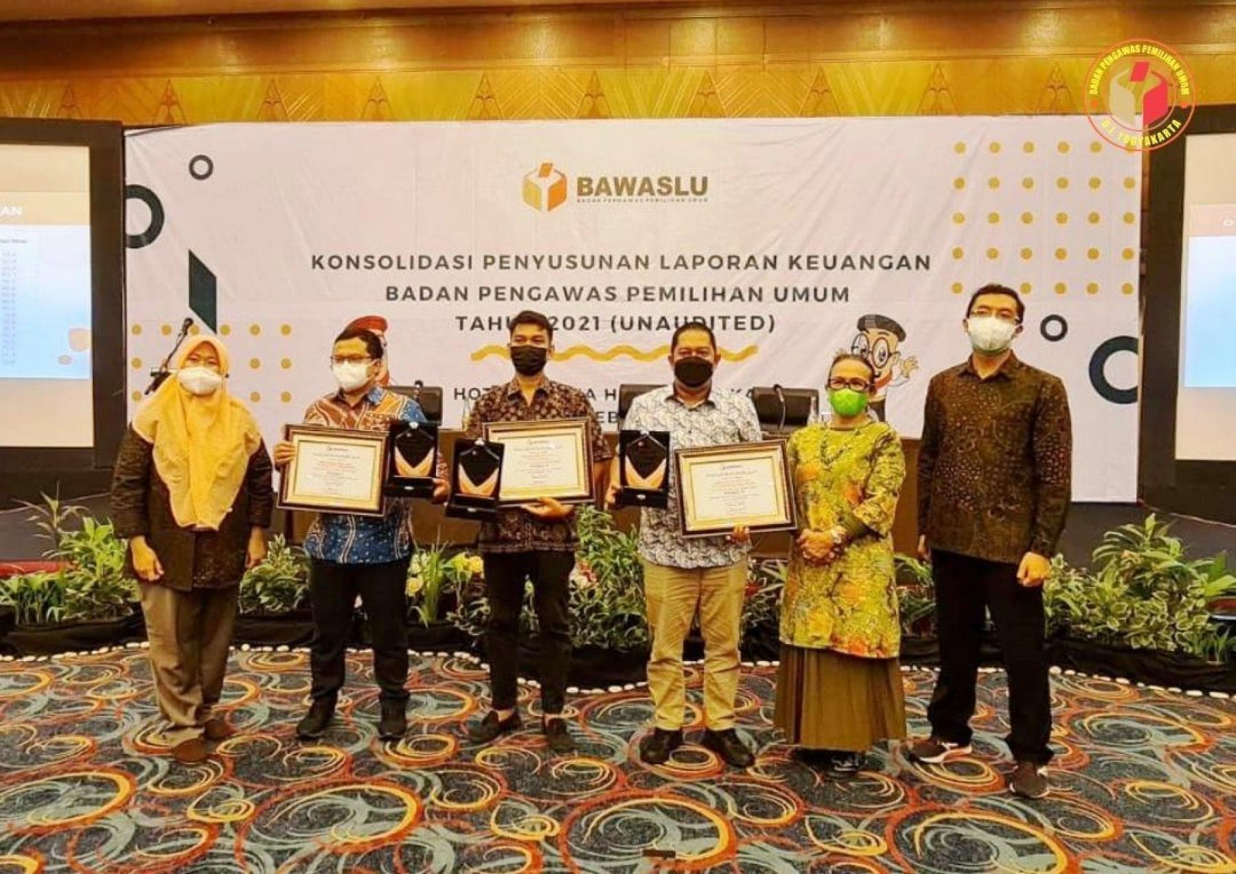 Sekretariat Bawaslu DIY Raih Peringkat I Penilaian Penyusunan Laporan Keuangan Tahun Anggaran 2021