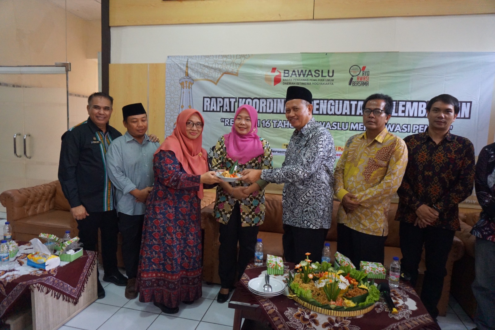 Bawaslu DIY Perkokoh Silahturahmi Dalam Peringati HUT Bawaslu Ke-16