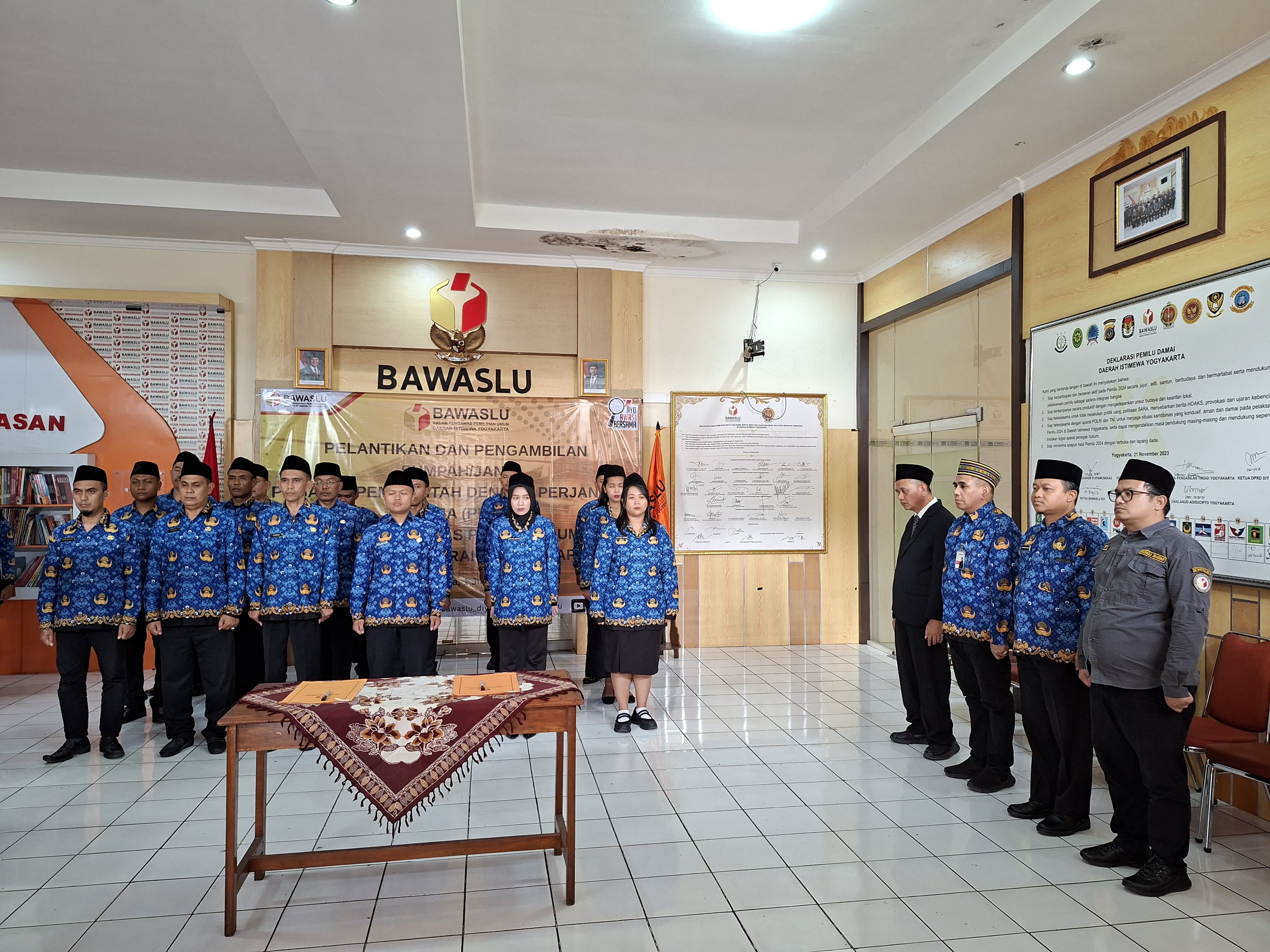Bawaslu DIY Ikuti Pelantikan Pegawai Pemerintah Dengan Perjanjian Kerja (PPPK) Tahap I