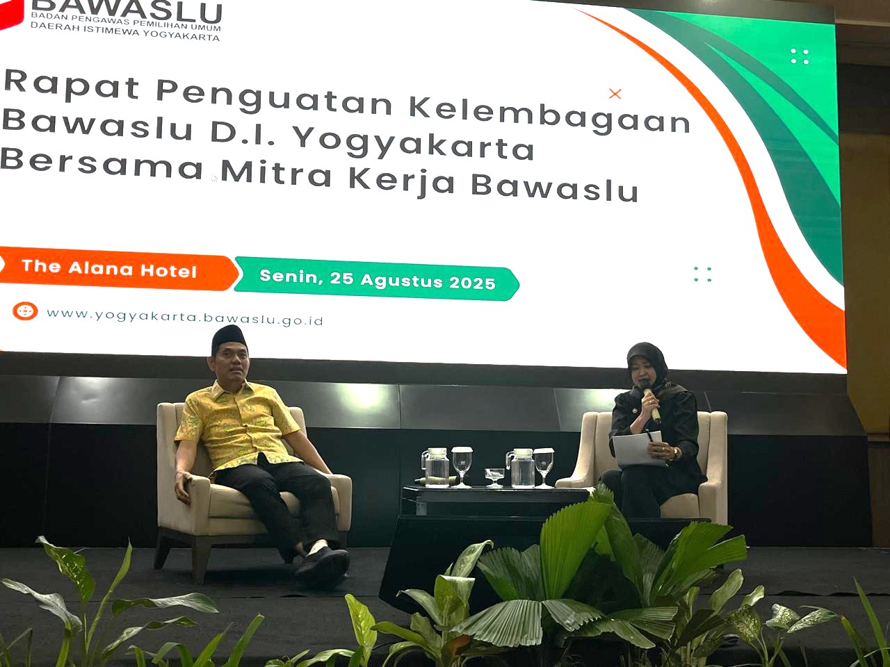 Pasca Putusan MK, Bawaslu DIY dan Komisi II DPR RI Bahas Penguatan Kelembagaan Pengawas Pemilu dan Proyeksi Demokrasi Masa Depan