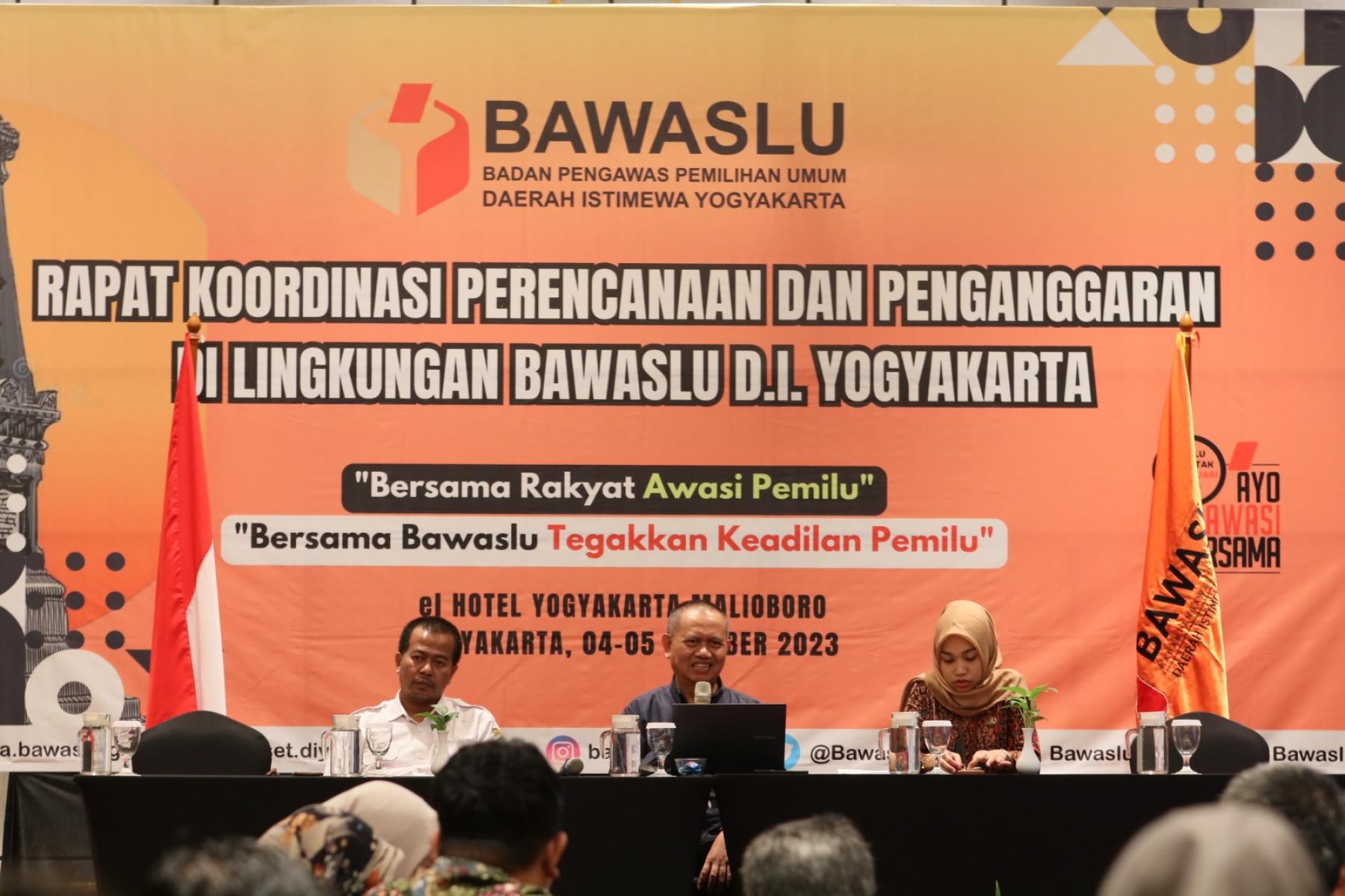 Sambut Pemilu 2024, Bawaslu DIY Mengadakan Rapat Koordinasi Perencanaan dan Penganggaran Bersama Bawaslu Kabupaten/Kota