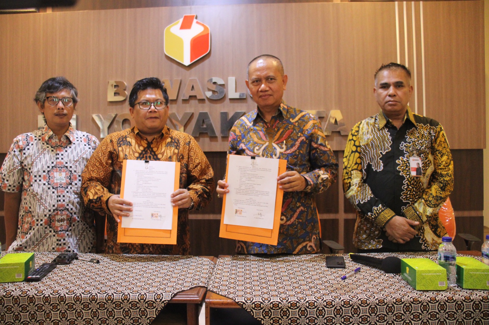Perkuat Kerja Sama dengan Perguruan Tinggi, Bawaslu DIY Tanda Tangani Memorandum of Agreement dengan UIN Sunan Kalijaga