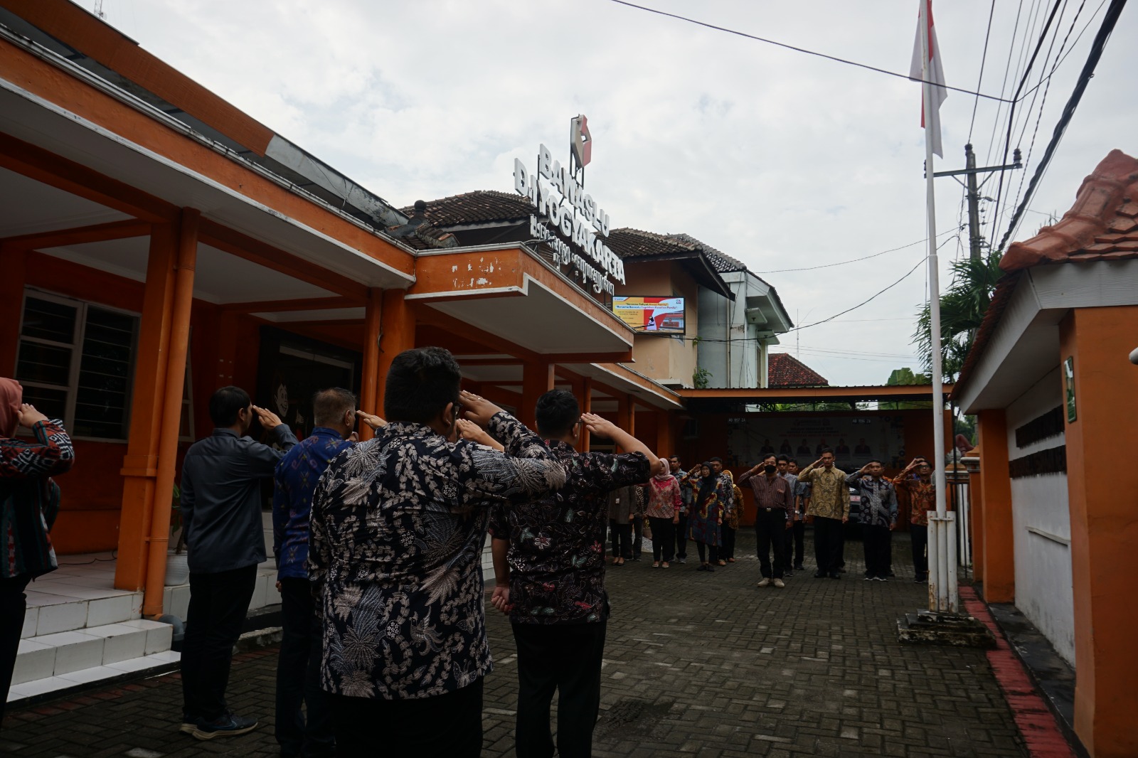 Songsong HUT Ke-16 Bawaslu, Bawaslu DIY Gelar Apel Peringatan