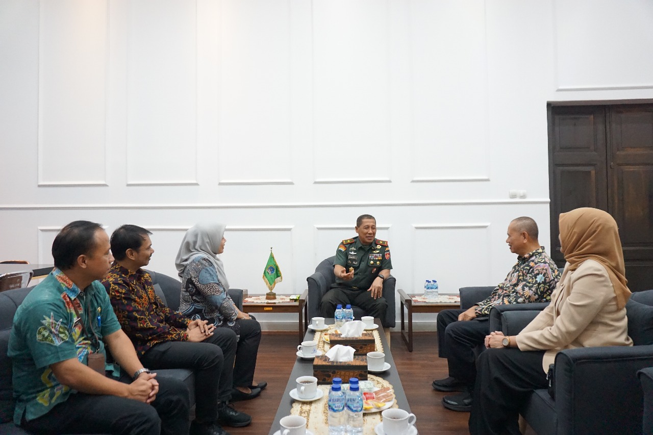 Bawaslu Provinsi DIY Gelar Audiensi Bersama Korem 072/Pamungkas Perkuat Sinergitas Pasca Pemilu