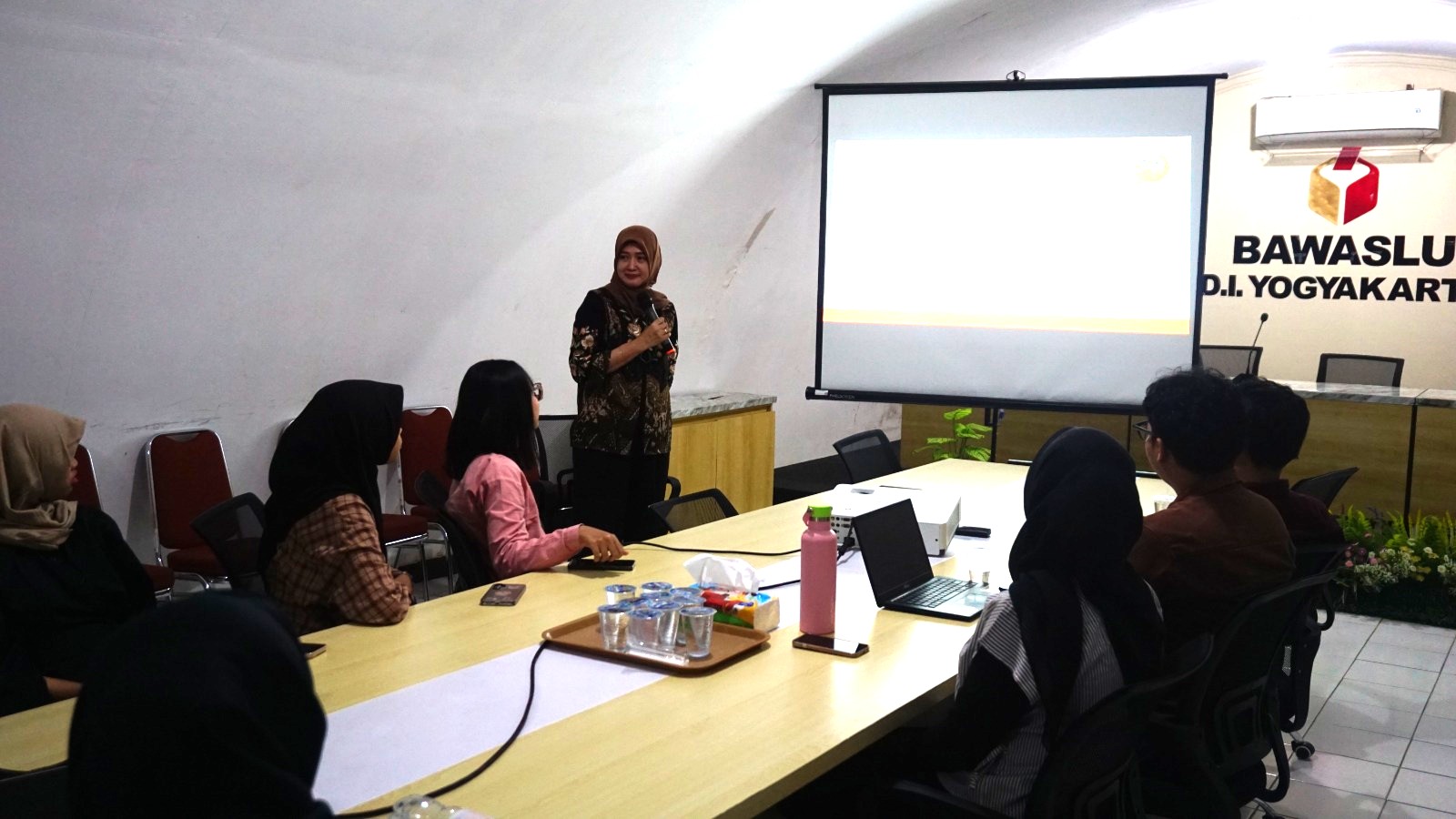 Konsolidasi Demokrasi membahas pencegahan pelanggaran pemilu