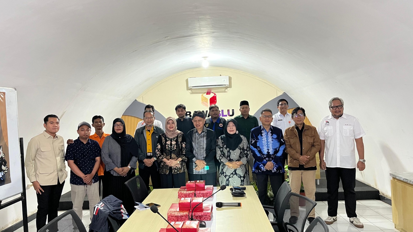 Bawaslu Daerah Istimewa Yogyakarta (DIY) menggelar Rapat Penyelenggaraan Penyelesaian Sengketa Proses Pemilu Tahun 2024 bersama Jajaran Partai Politik di Yogyakarta pada Rabu (15/4/2026). Kegiatan ini bertujuan untuk meningkatkan pelaksanaan penyelenggaraan pemilu yang akan datang.