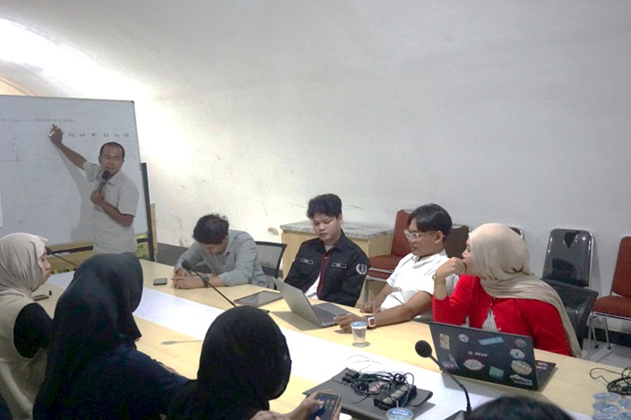 Bawaslu DIY Bahas Peningkatan Kapasitaas dan Profesionalisme Pengawas Pemilu dalam Angkringan Demokrasi