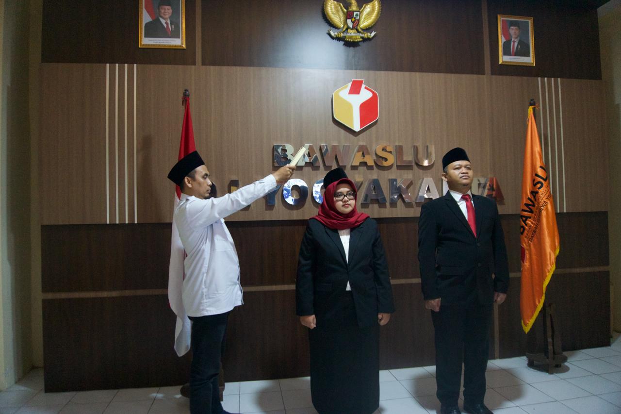 Bawaslu DIY menghadiri undangan pelantikan pejabat struktural dan fungsional Bawaslu RI secara daring