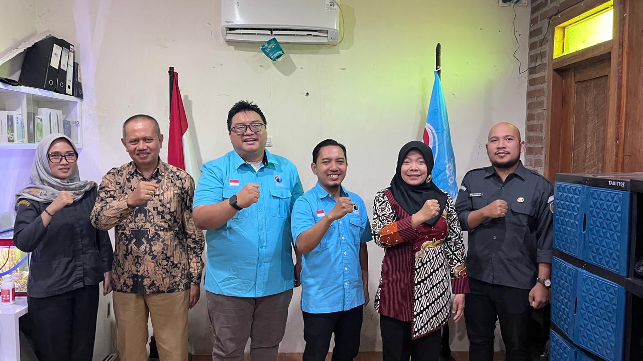 Bawaslu DIY melakukan audiensi dan konsolidasi demokrasi dengan DPW Partai Gelora DIY pada Senin (8/6/2026) untuk memperkuat sinergi dalam pendidikan politik, pengawasan partisipatif, serta menghimpun masukan terkait revisi Undang-Undang Pemilu. Kegiatan ini juga menjadi sarana koordinasi mengenai pemutakhiran data partai politik sebagai upaya mewujudkan pemilu yang berintegritas dan demokrasi yang berkualitas.