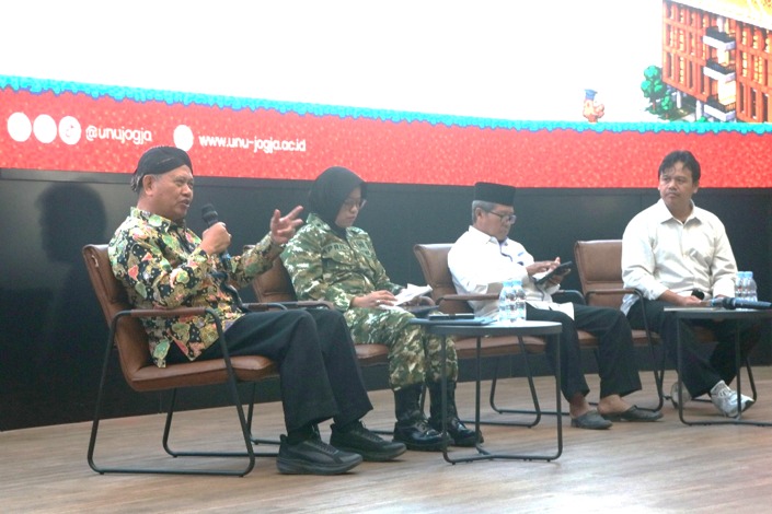 Ketua Bawaslu DIY memaparkan antikorupsi dan anti politik uang sebagai wujud bela negara.