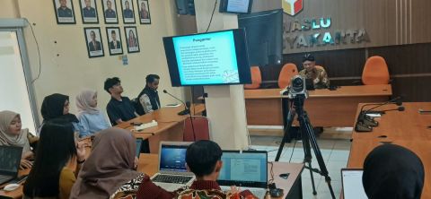 Ketua Bawaslu DIY mengajak mahasiswa berdiskusi perihal pemetaan kerawanan pemilu
