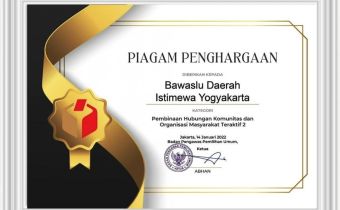 Ikuti Sosialisasi Perbawaslu 3 Tahun 2021, Bawaslu DIY Mendapatkan Penghargaan kategori Pembinaan Hubungan Komunitas dan Organisasi Masyarakat