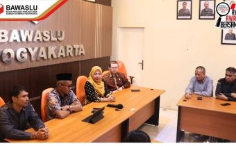 Bawaslu DIY Terima Visitasi Tim Penilai Anugerah Tinarbuka Keterbukaan Informasi Publik