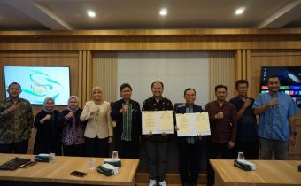 Dorong Penguatan Pengawasan Partisipatif, Bawaslu DIY Membersamai Bawaslu Bantul Penandatanganan Perjanjian Kerja Sama Dengan UMY