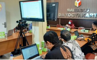 Bawaslu DIY Gelar Rapat Persiapan Pelaksanaan Persidangan Pendahuluan Laporan Pelanggaran Adminitrasi Pemilu dan Administrasi TSM 