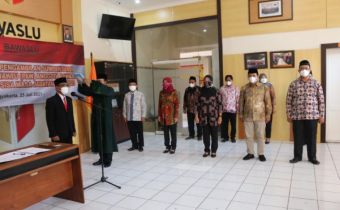 Bawaslu Lantik PAW Anggota Bawaslu Kabupaten Sleman