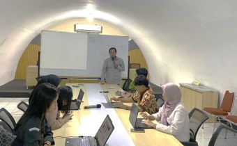 Angkringan Demokrasi Bawaslu DIY Membahas Peningkatan Kapasitas dan Profesionaliyas Pengawas Pemilu Bersama Mahasiswa MMTC dan UTY