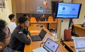 Diskusi pada kegiatan Konsolidasi Demokrasi