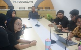 Bawaslu DIY bersama mahasiswa berdiskusi tentang penyelenggara negara