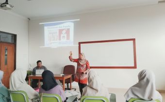 Bawaslu DIY Ajak Mahasiswa UIN Sunan Kalijaga Berdiskusi Mengenai Demokrasi dan Pemilu