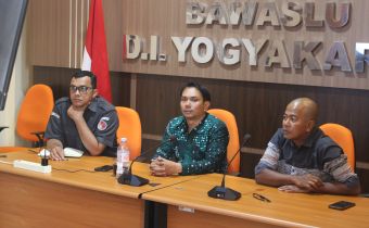 Bawaslu DIY Lakukan Reviu Proses Migrasi Data dan Dokumen Kelembagaan ke Sistem Penyimpanan Berbasis Cloud