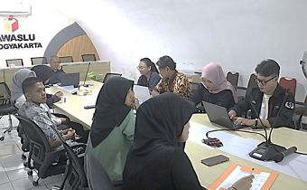 Ketua Bawaslu DIY Ajak Mahasiswa Aktif dalam Pengawasan Partisipatif Untuk Wujudkan Pemilu yang Berintegritas
