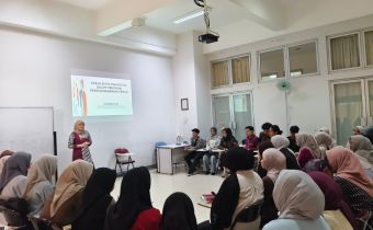 Anggota Bawaslu DIY, Umi Illiyina Memaparkan Materi Kepemiluan di UIN Sunan Kalijaga