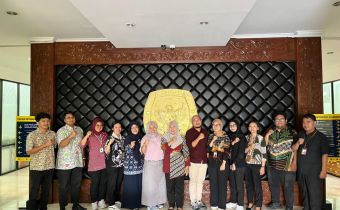 Bawaslu DIY lakukan pengawasan Pemutakhiran Data Partai Politik Semester I Tahun 2026 di kantor KPU DIY