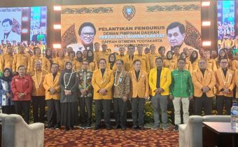Bawaslu DIY menghadiri pelantikan pengurus DPD Partai Hanura DIY bersama beberapa lembaga negara di wilayah DIY 