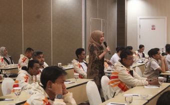 Koordinator Divisi Pencegahan, Partisipasi Masyarakat dan Humas Bawaslu DIY,Umi Illiyina mendorong generasi muda untuk pahami pemilu dan menjadi pengawal demokrasi bangsa.