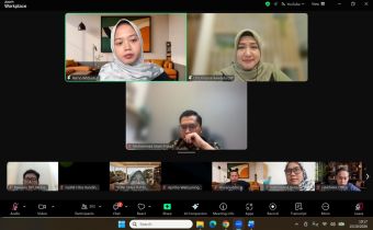 Anggota Bawaslu DIY, Umi Illiyina memaparkan materi penguatan regulasi pengawasan dalam menyelesaikan sengketa pemilu pada Webinar Fakultas Hukum Universitas Islam Indonesia (UII) 